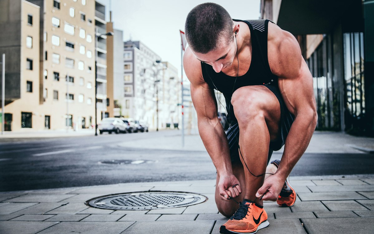 Vitaminas esenciales para hombres adultos